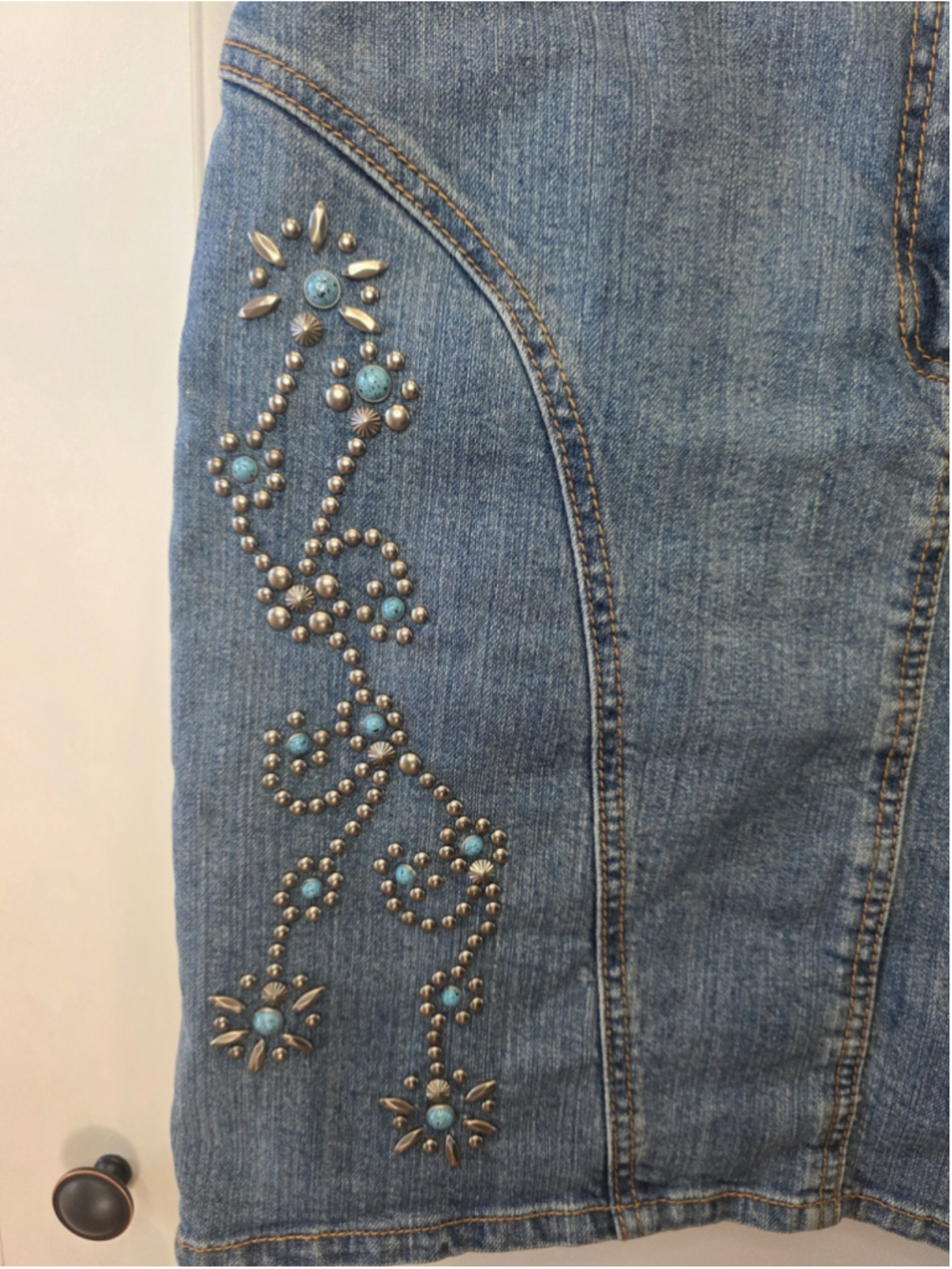 Cripple Creek Denim Western Knee Length Skirt Sz 10 Blue Studded Turquoise Embel - Picture 4 of 10